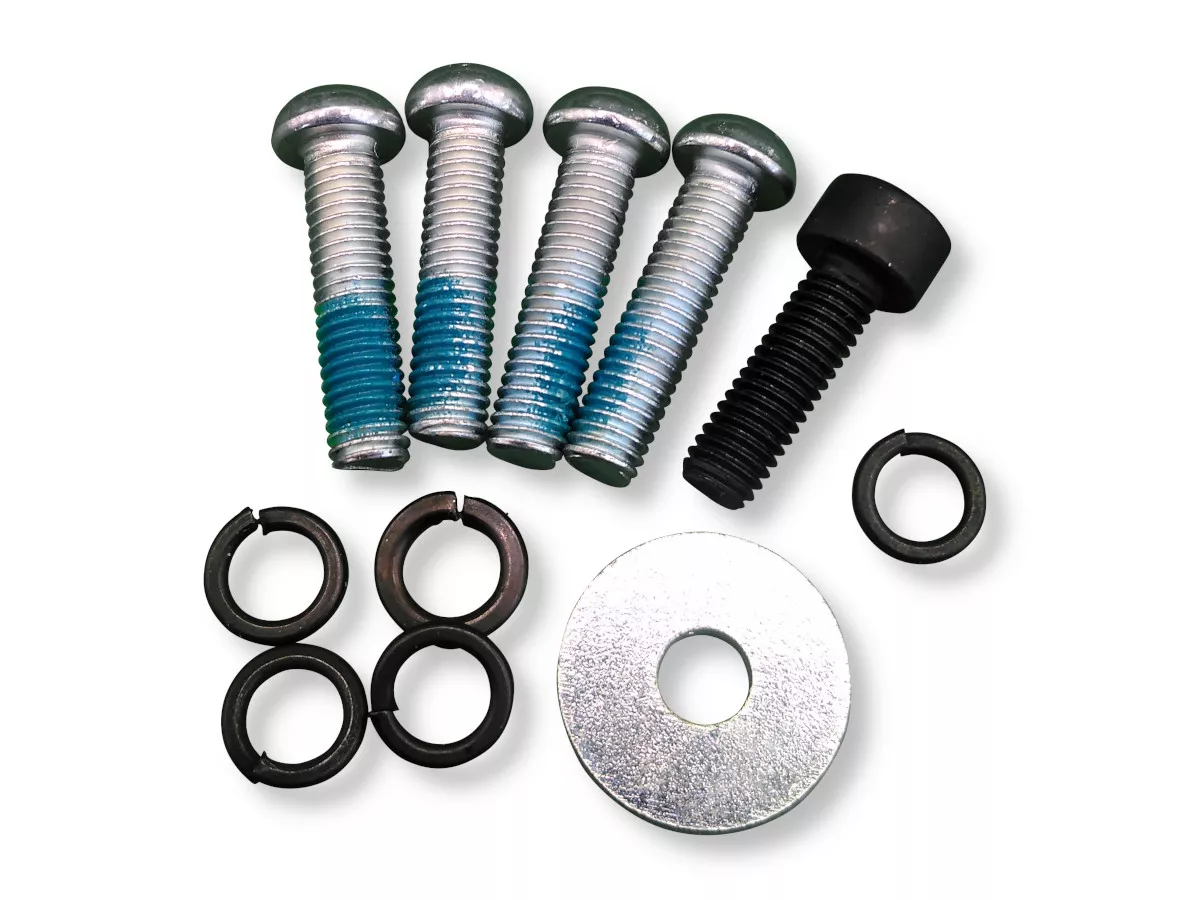 Vis pour plateau de ponçage 7440 et 7470 Skil